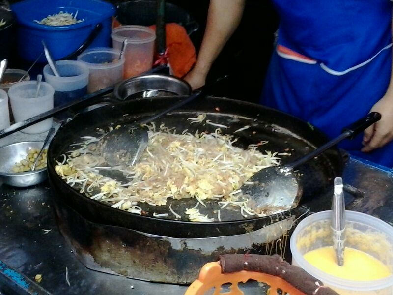 Stop Ordering Pad Thai: These Stir-Fried Thai Noodles Make Boring Dinners Disappear 2 Most Popular Thai Foods: How to Make Thai Stir-Fried Noodles (Recipe Guide)