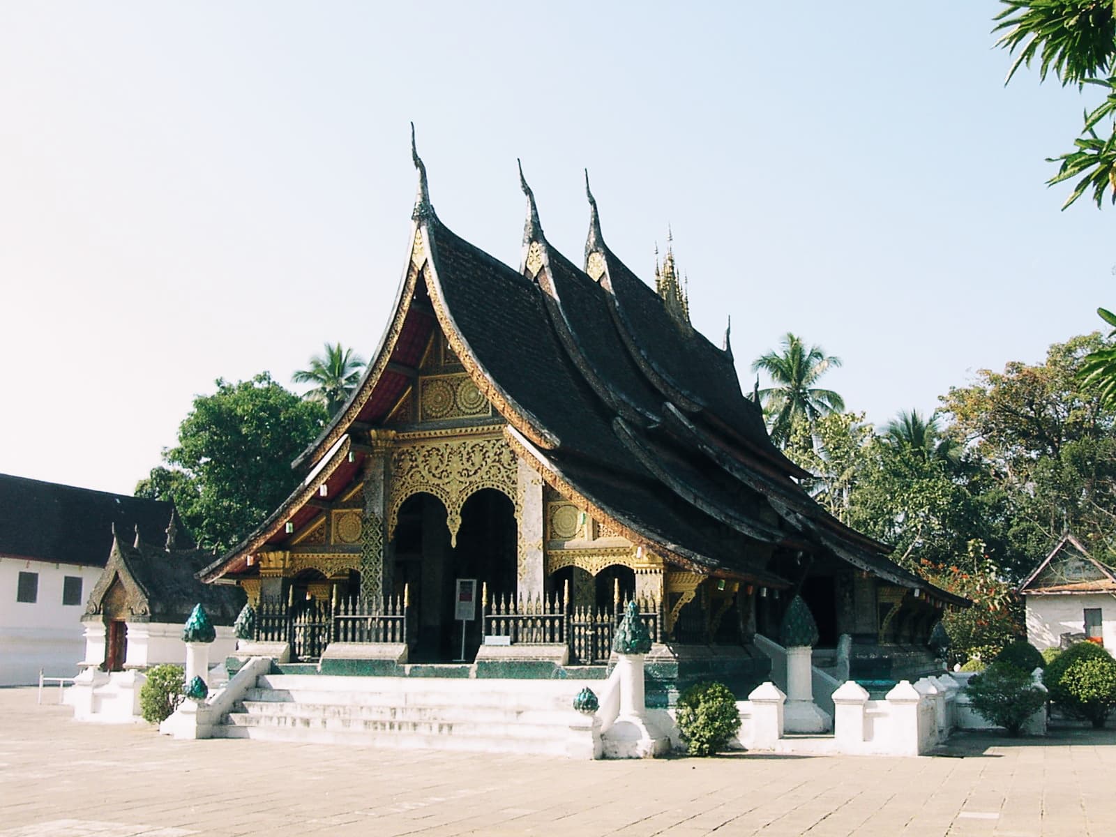 Backpacking Laos And Things to Do in Laos 7 Backpacking Laos, Things to do in Laos, backpacking laos budget, travel guide to laos, hitchhiking in Laos, Laos in a low budget