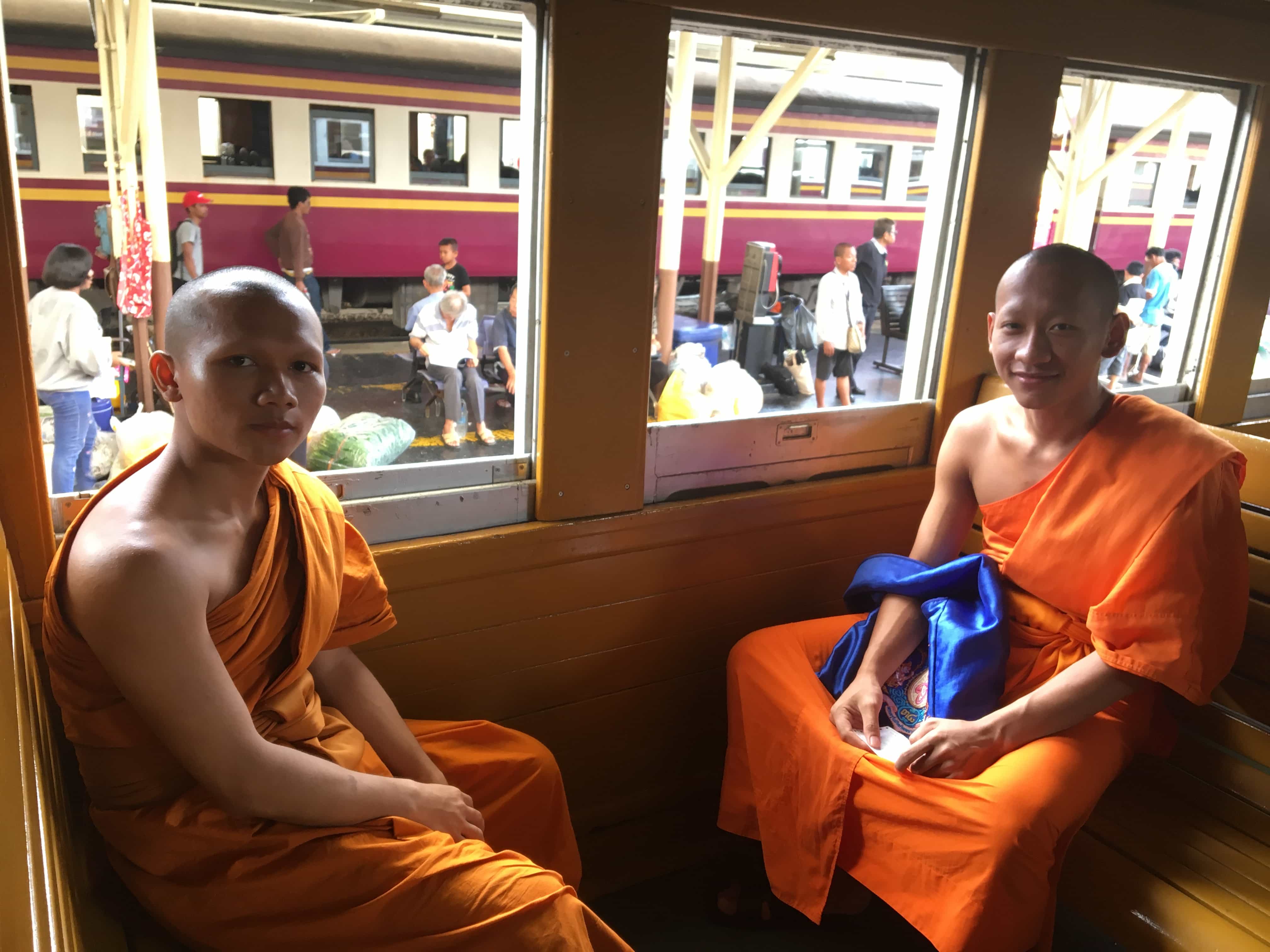 things to do in ayutthaya, where to stay in ayutthaya, what to eat in ayutthaya, how to get to ayutthaya