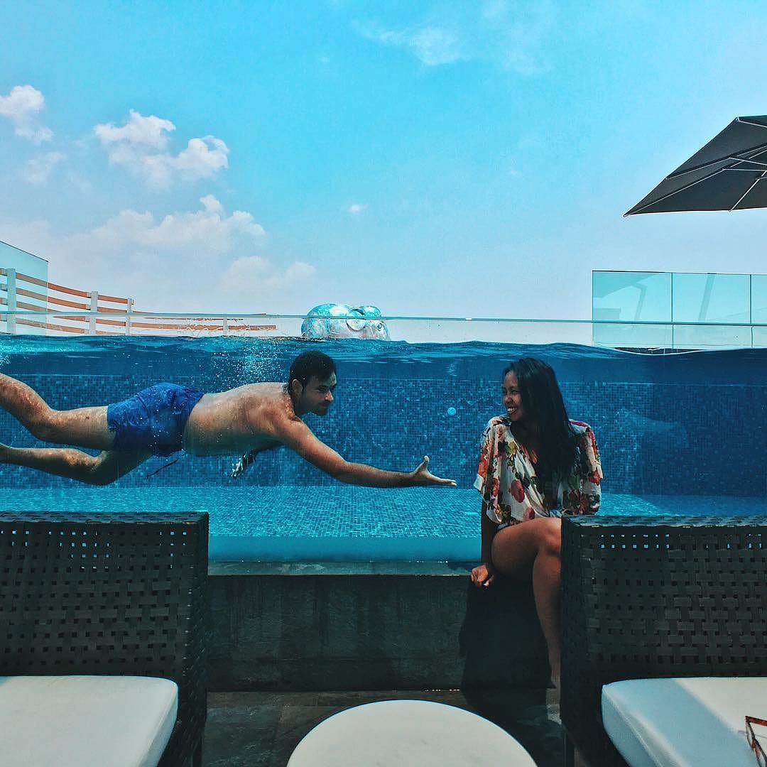 Enjoying the pool when visit Chiang Mai, things to do in Chiang Mai, Chiang Mai travel guide