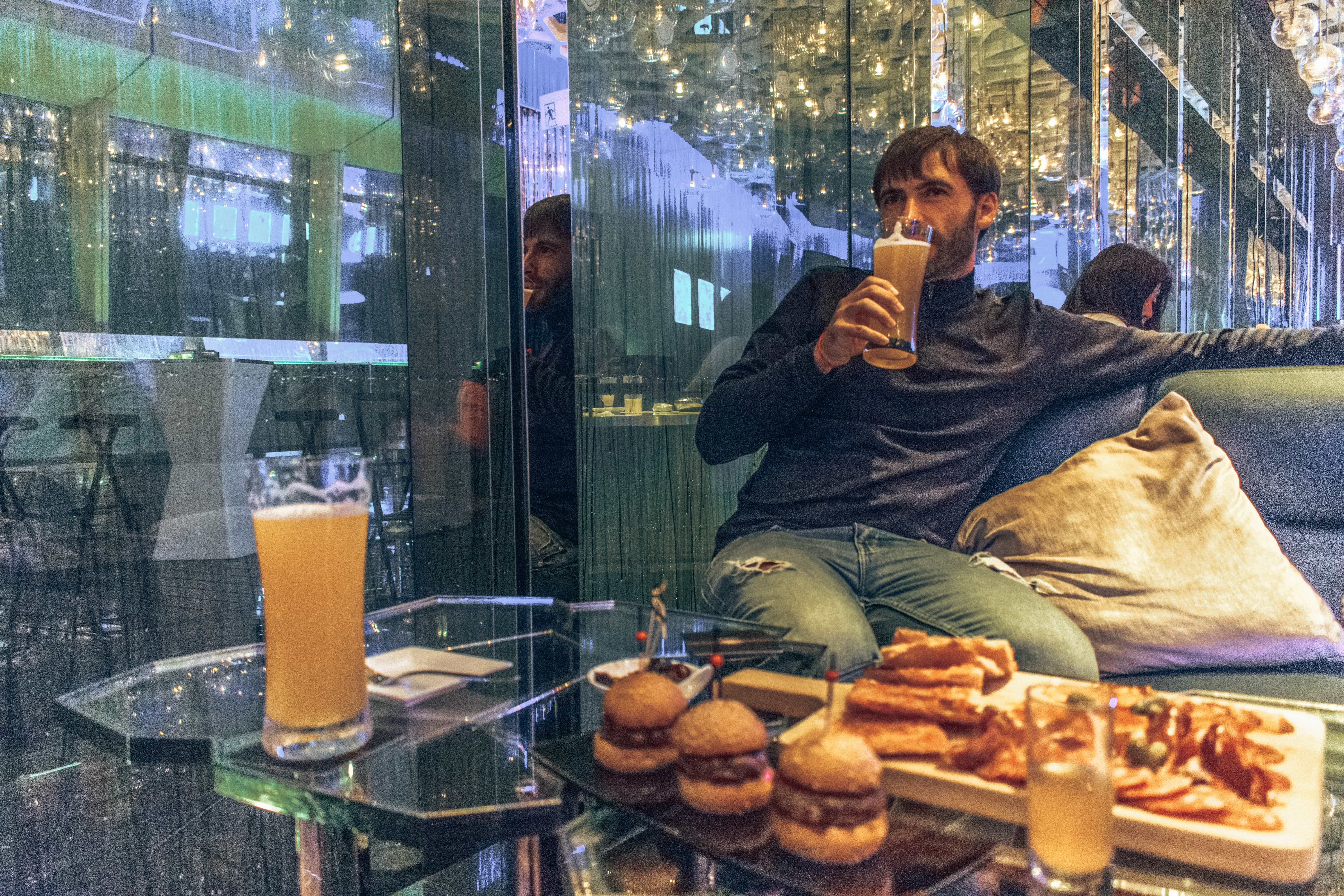 40 Hong Kong Travel Tips And Things To Know Before Visiting Hong Kong For First Timers 19 Hong Kong travel tips, things to know before visiting Hong Kong, facts about Hong Kong, Ozone Bar