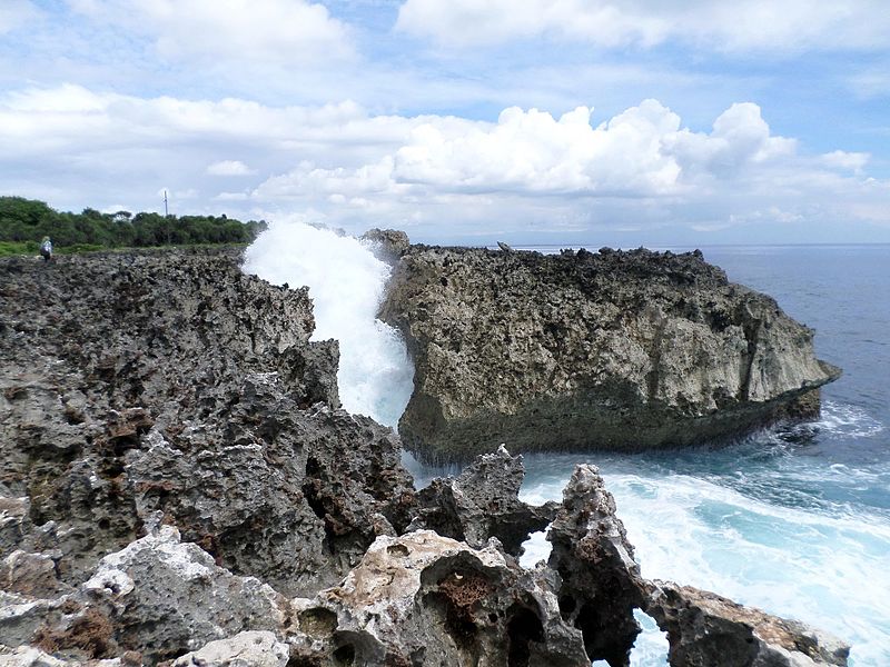 13 Best Things to do in Nusa Dua Bali 16 Thigns to do in Nusa Dua, Water Blow Point in Nusa Dua