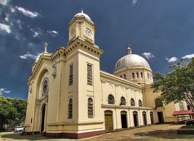 things to do in bacolod, bacolod tourist spots, hotels in bacolod city, best time to visit Bacolod city