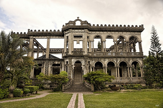 things to do in bacolod, bacolod tourist spots, hotels in bacolod city, best time to visit Bacolod city