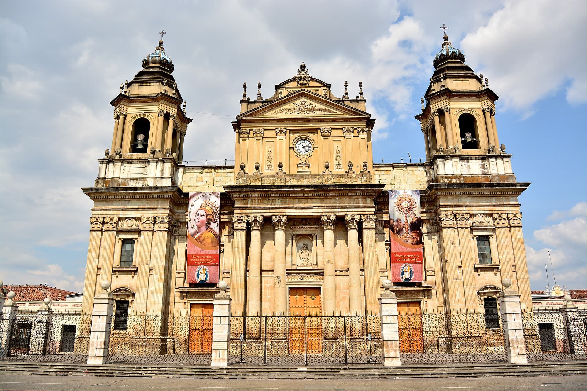things to do in Guatemala, backpacking Guatemala, places to visit in Guatemala, Guatemala travel guide, Guatemala Travel Itinerary, best time to visit Guatemala, festivals in Guatemala