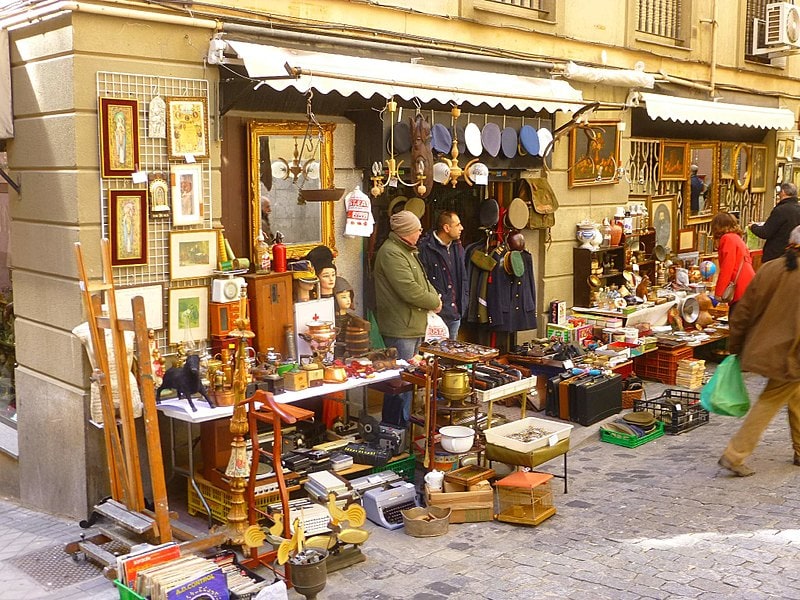 El Rastro, places to visit in Madrid, Madrid travel guide, things to do in Madrid