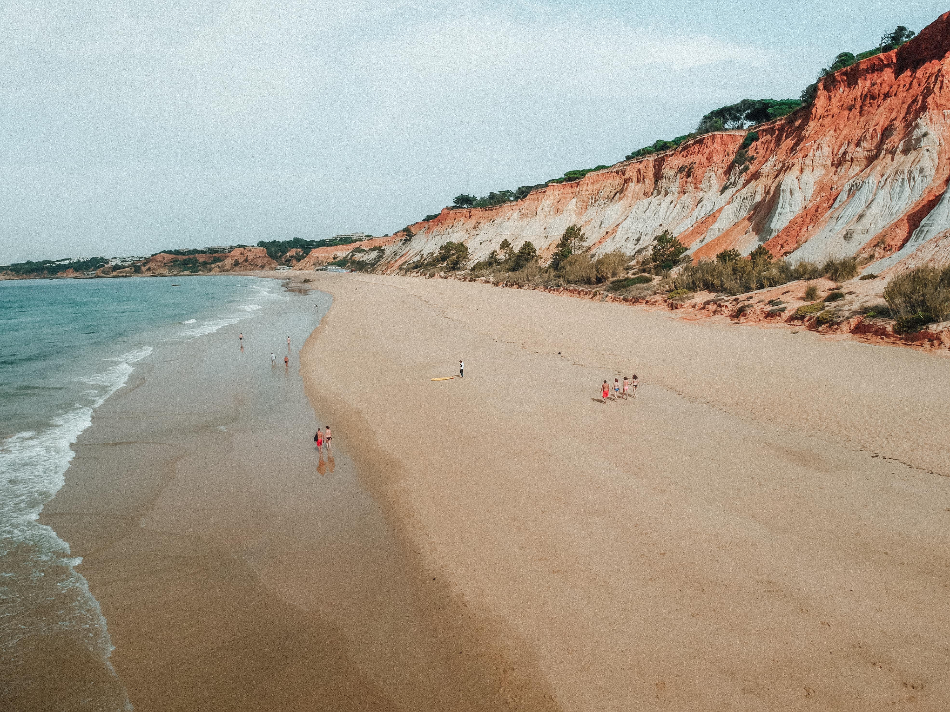 20 Beautiful Destinations in Europe That Hardly Anyone Visits 13 Algarve 2076