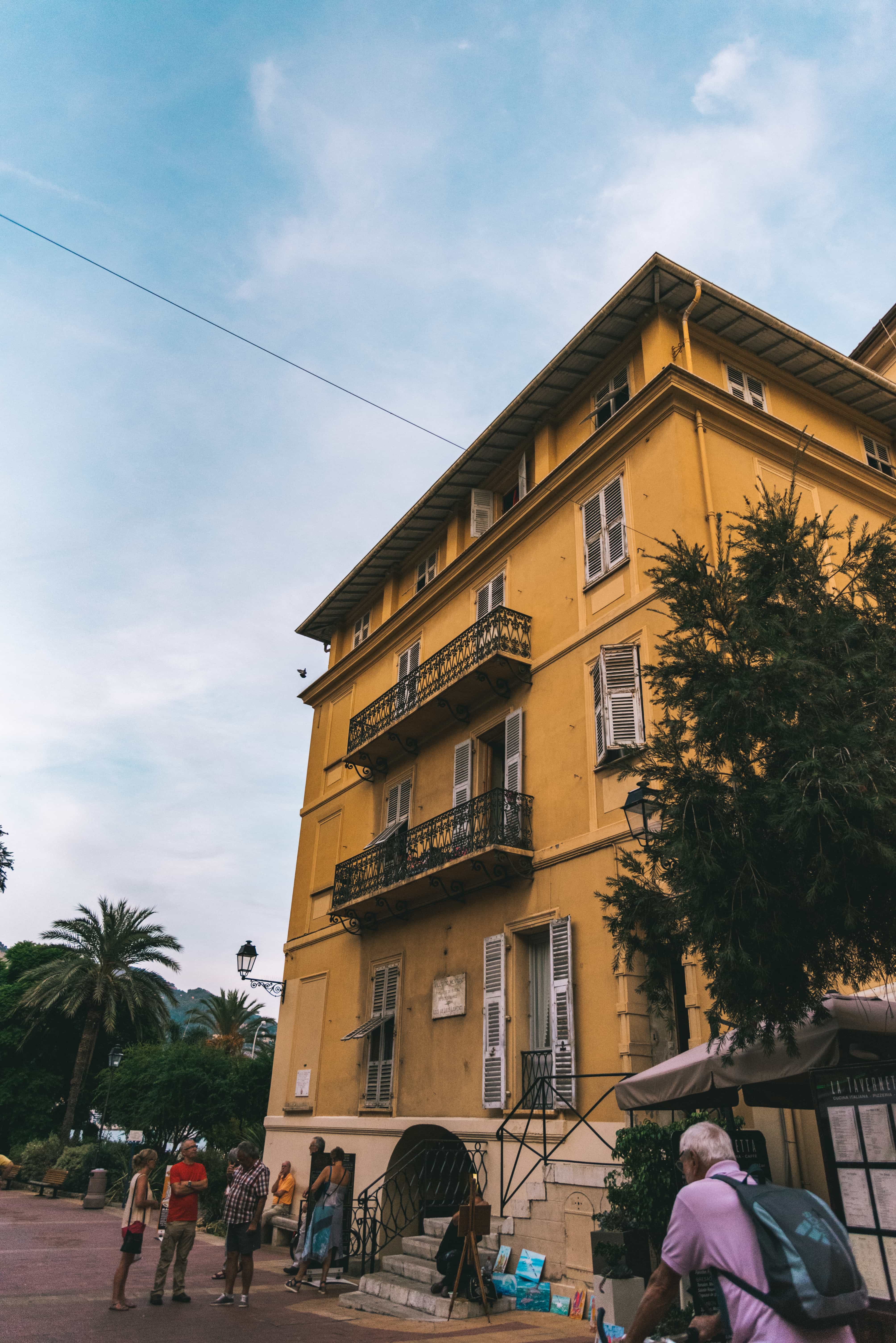 Best Things to do in Nice And Places To Visit In Nice (A Full Travel Guide) 18 Things to do in Nice, Places to visit in Nice, Beaches in Nice, bibycle around Nice, day trip to Montecarlo, day trip to Menton