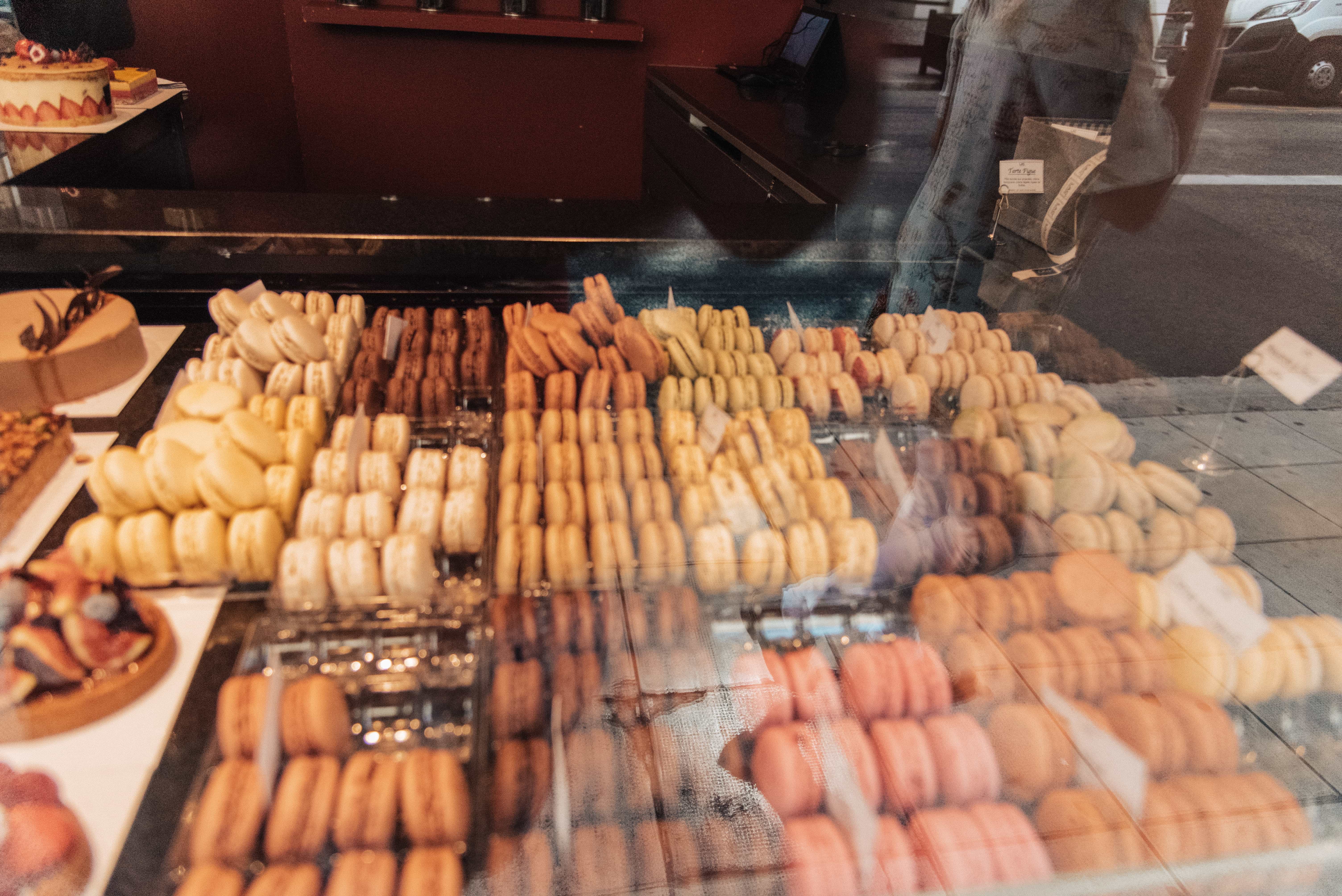 Best Things to do in Nice And Places To Visit In Nice (A Full Travel Guide) 10 Things to do in Nice, Places to visit in Nice, Beaches in Nice, bibycle around Nice