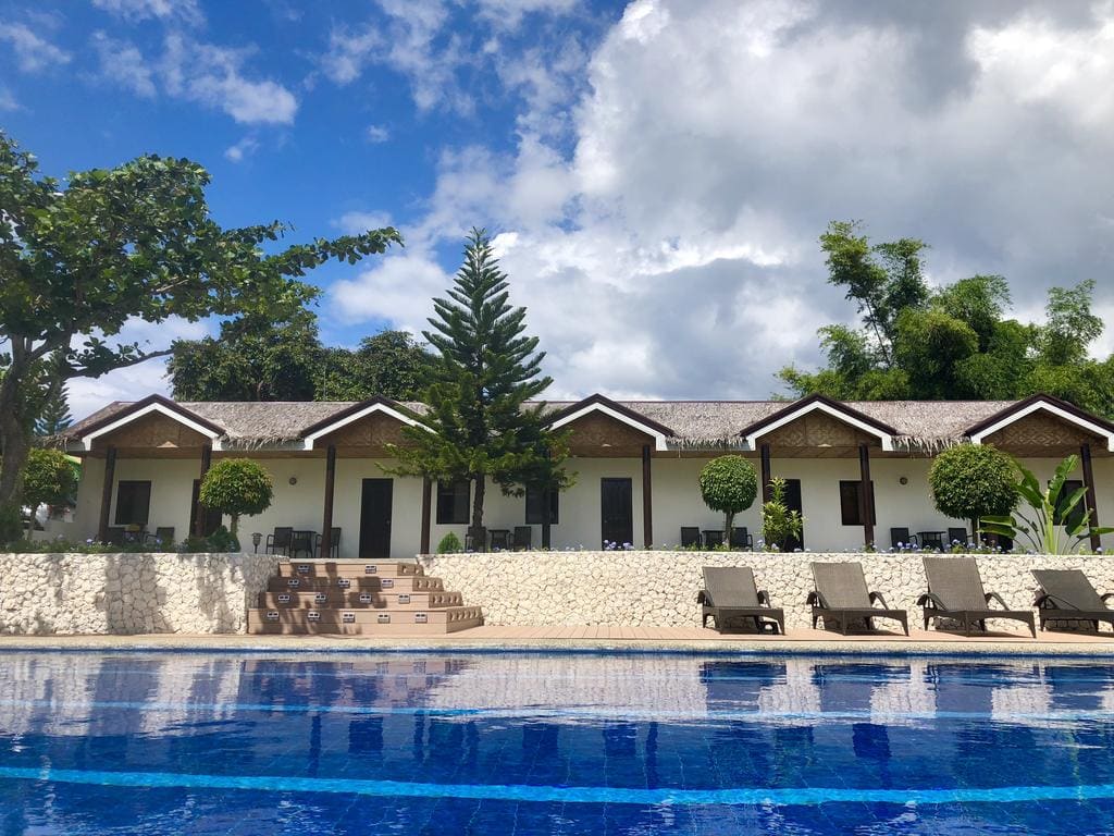 15 Beach Resorts in Moalboal: Where to stay in Moalboal 16 luxury resorts in moalboal, cheap hotels in moalboal, where to sleep in moalboal