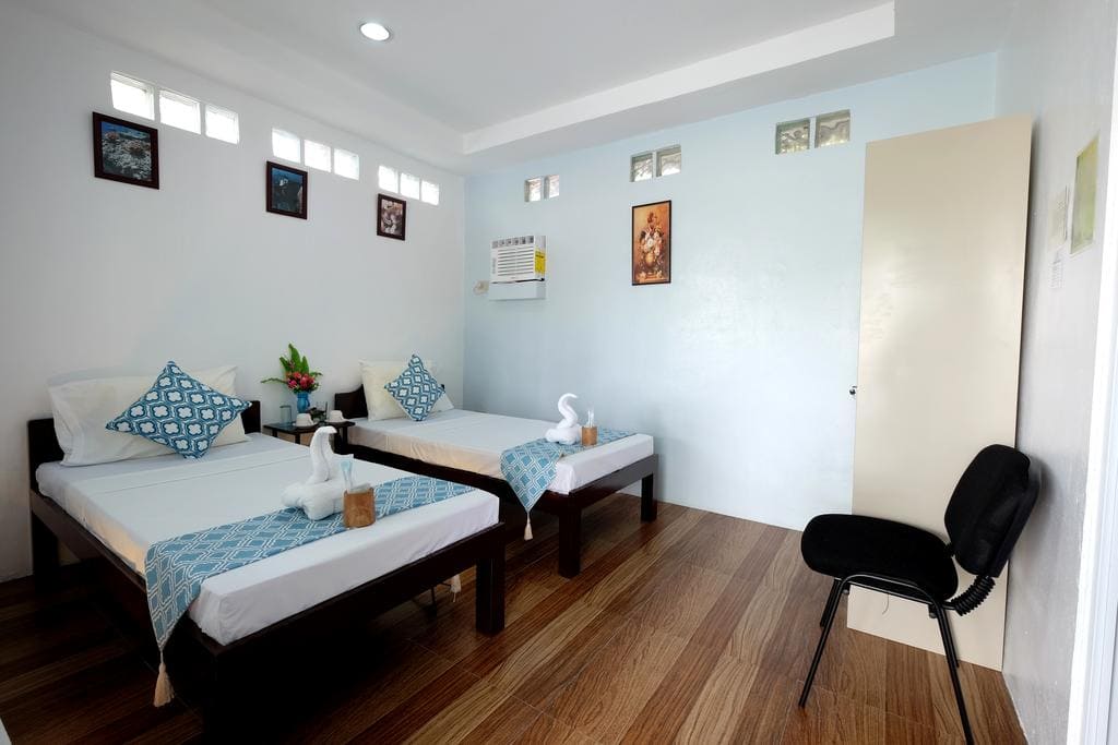15 Beach Resorts in Moalboal: Where to stay in Moalboal 17 luxury resorts in moalboal, cheap hotels in moalboal, where to sleep in moalboal