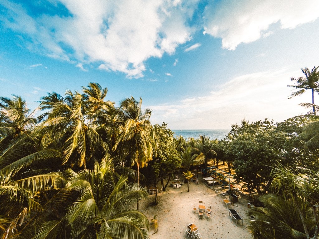 Getting a Maldives SIM Card in 2024: Prepaid SIM Card in Maldives 6 budget travel in Maldives, sim card Maldives airport, cheapest sim card in Maldives