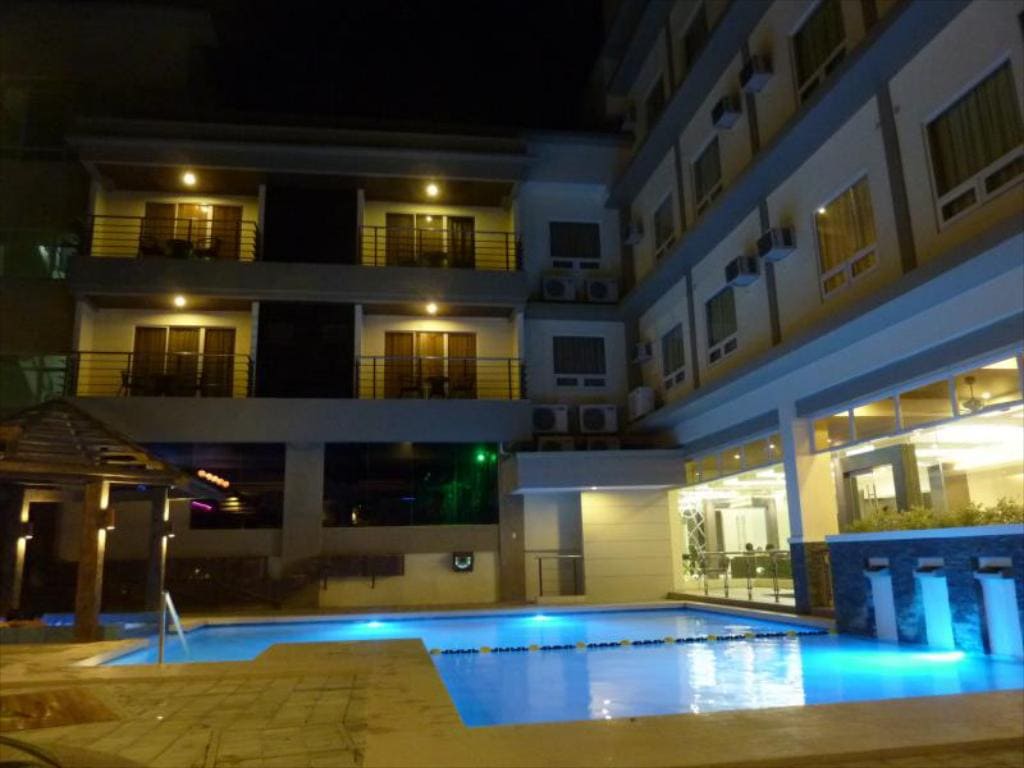 Circle Inn Iloilo, where to stay in iloilo, iloilo hotels, hotels in iloilo, hotels in iloilo city, cheap hotels in iloilo, resorts in iloilo,