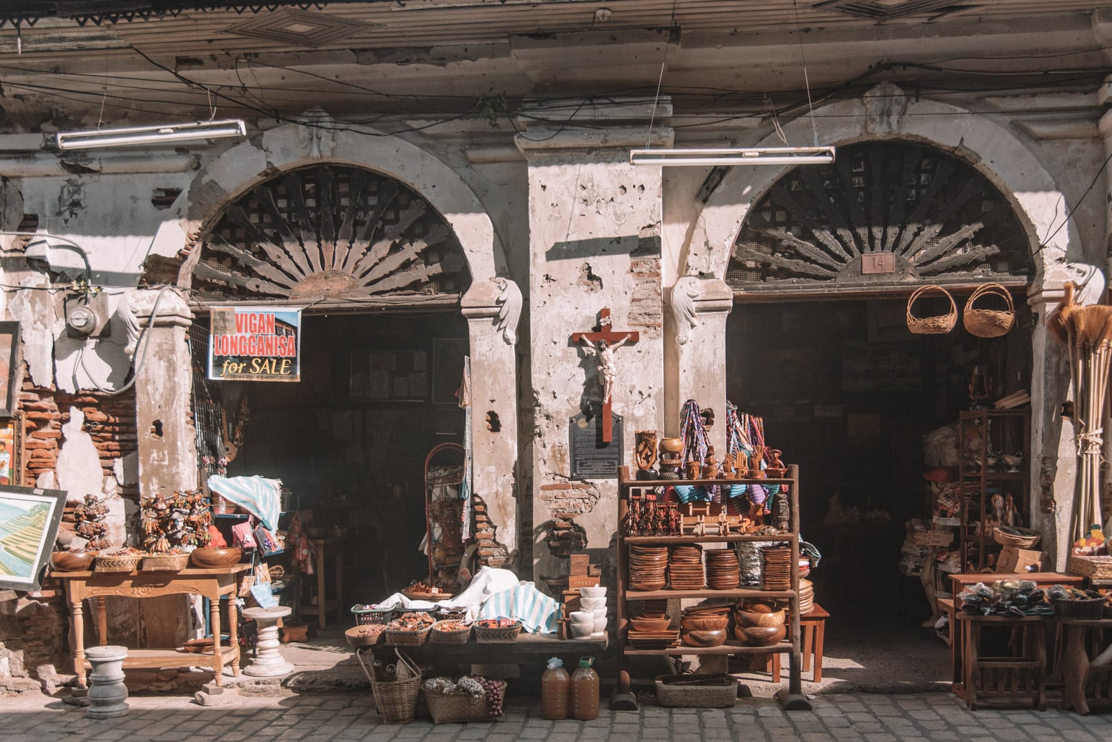 21 Vigan tourist spots and Things to do in Vigan 7 Crisologo street, Vigan Tourist Spots And Things to do in Vigan