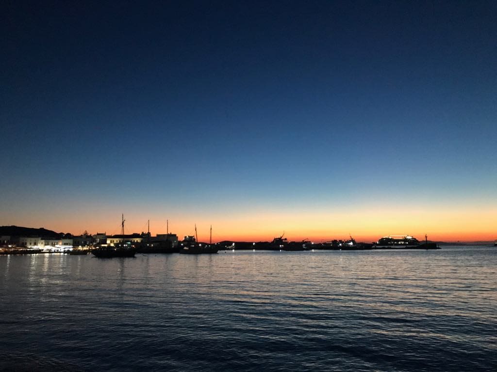 10 Most Instagrammable Places in Mykonos 7 top instagrammable places in Mykonos old port