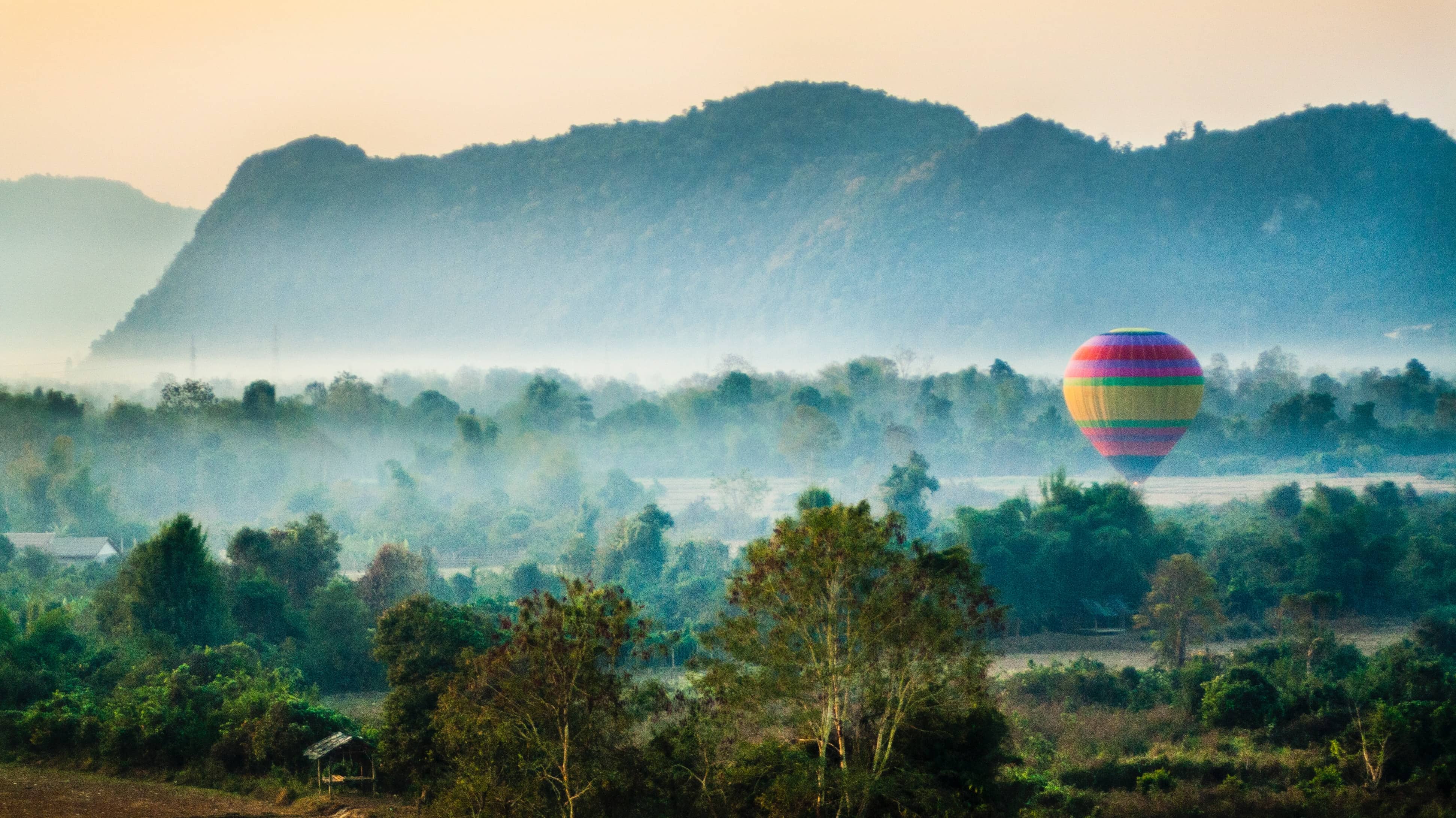 10 Most Instagrammable Places in Laos 6 hot air baloon in Vang Vieng, instagrammable places in Laos