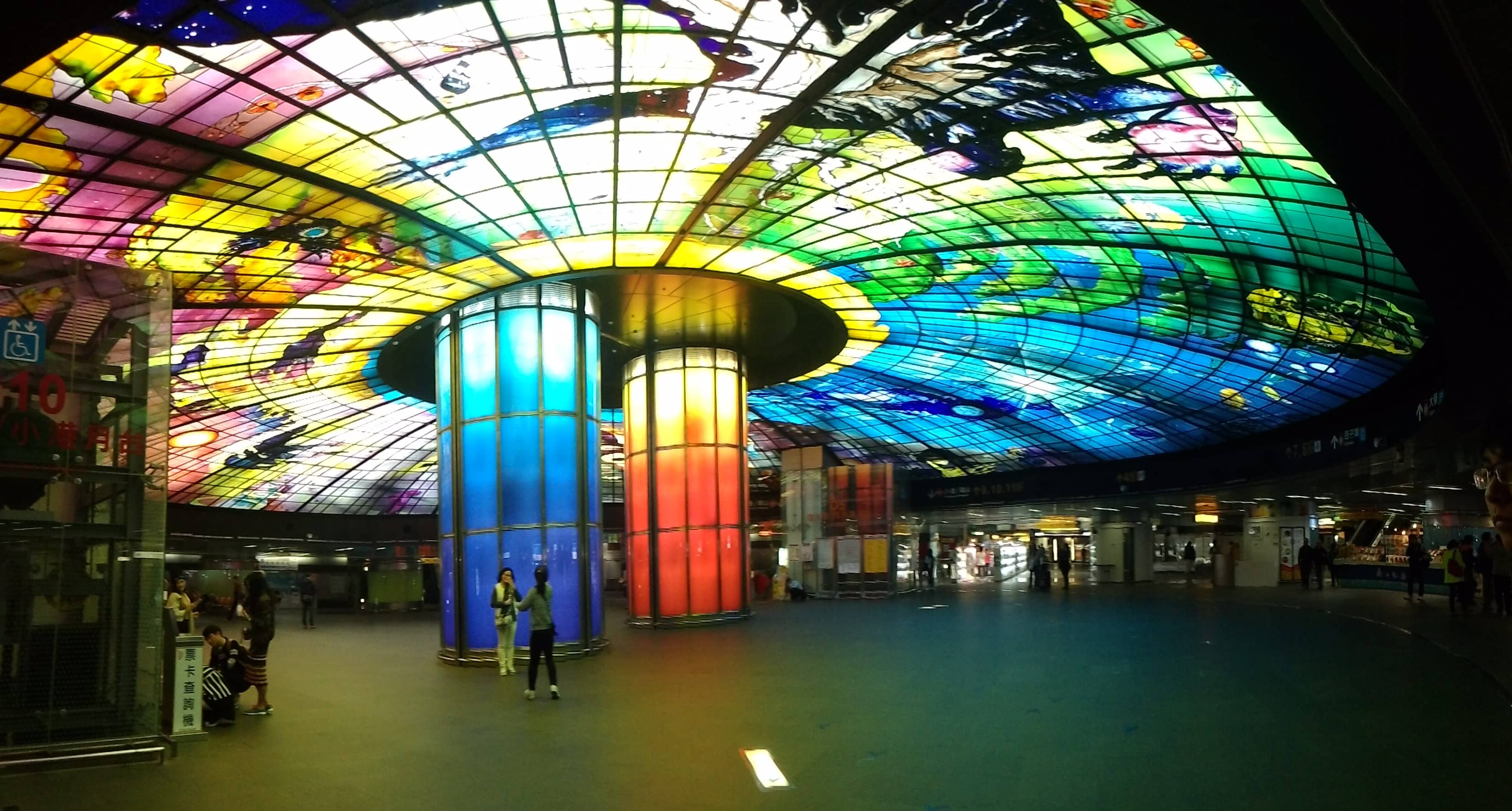 22 Awesome Places to Visit in Taiwan 23 Formosa Boulevard MRT Station in Kaohsiung, instagrammable places in taiwan,