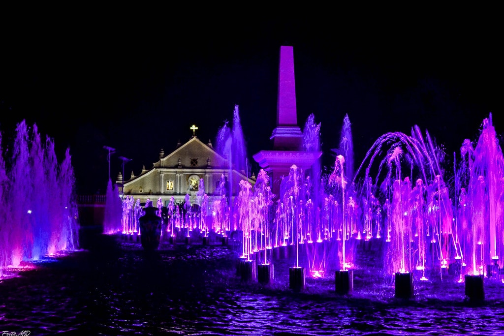 21 Vigan tourist spots and Things to do in Vigan 4 Dancing Fountain Show at Plaza Salcedo, Vigan tourist spots, things to do in Vigan