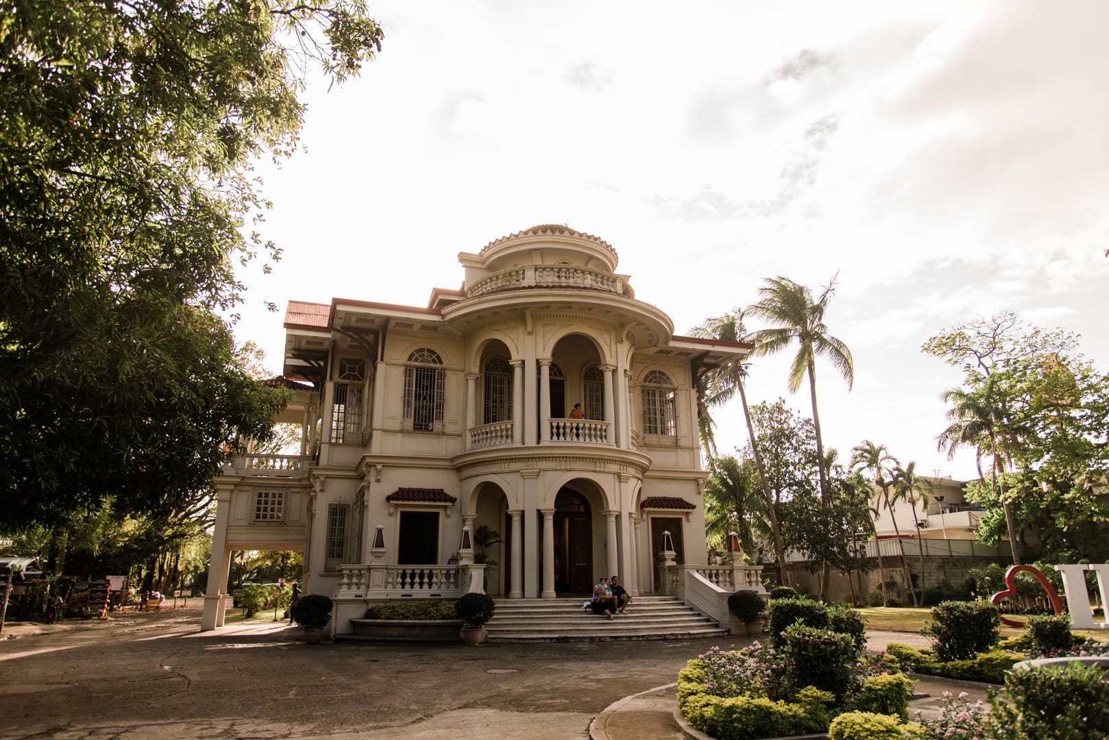 21 Best Iloilo Tourist Spots and Things To Do in Iloilo (Travel Guide) 12 things to do in iloilo, iloilo tourist spots, what to do in iloilo, where to stay in iloilo, what to eat in iloilo, iloilo itinerary, iloilo city travel guide, Molo Mansion