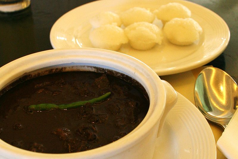 800px Dinuguan with puto