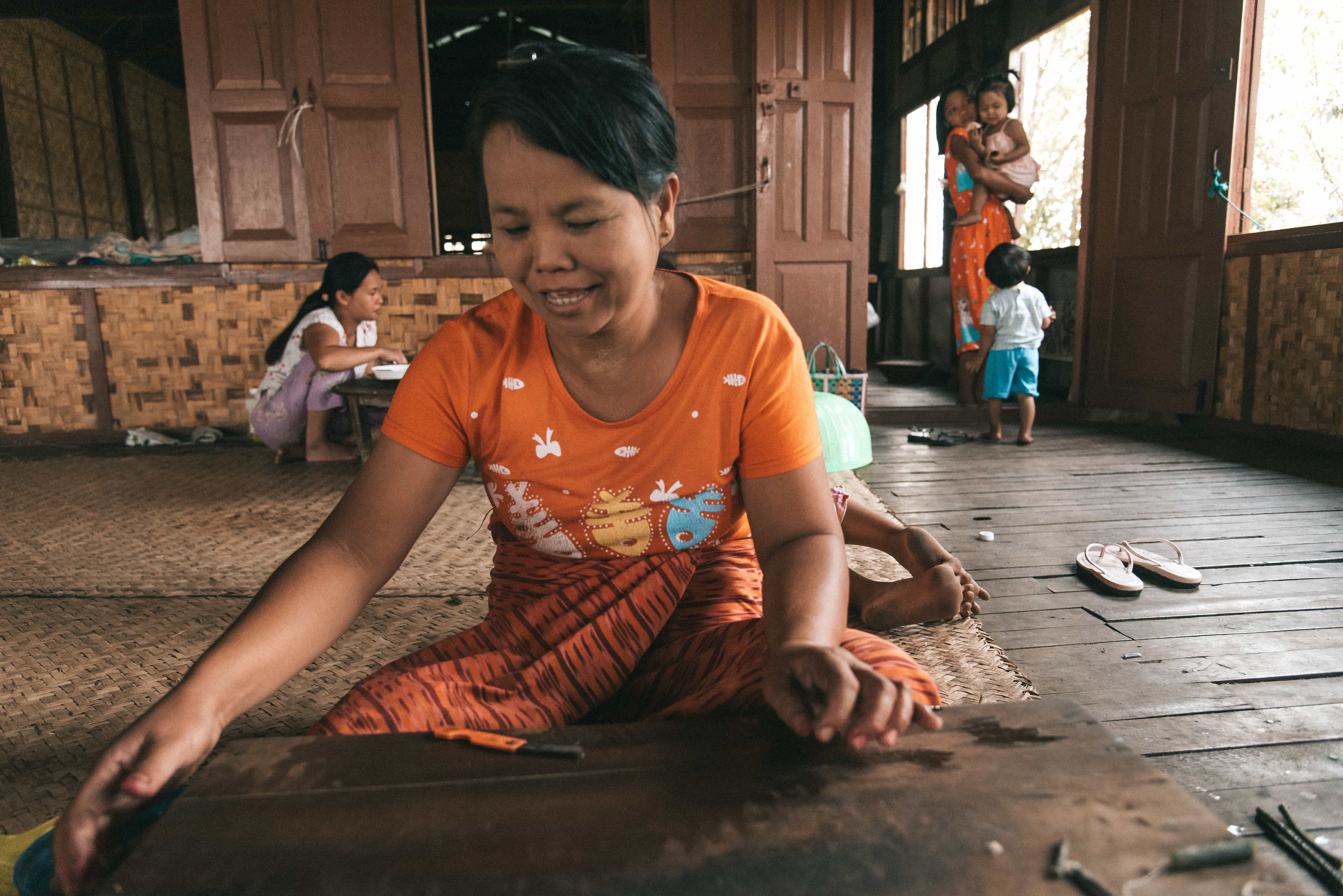 Things to do in Inle Lake, Inle Lake travel guide, Lotus and Silk