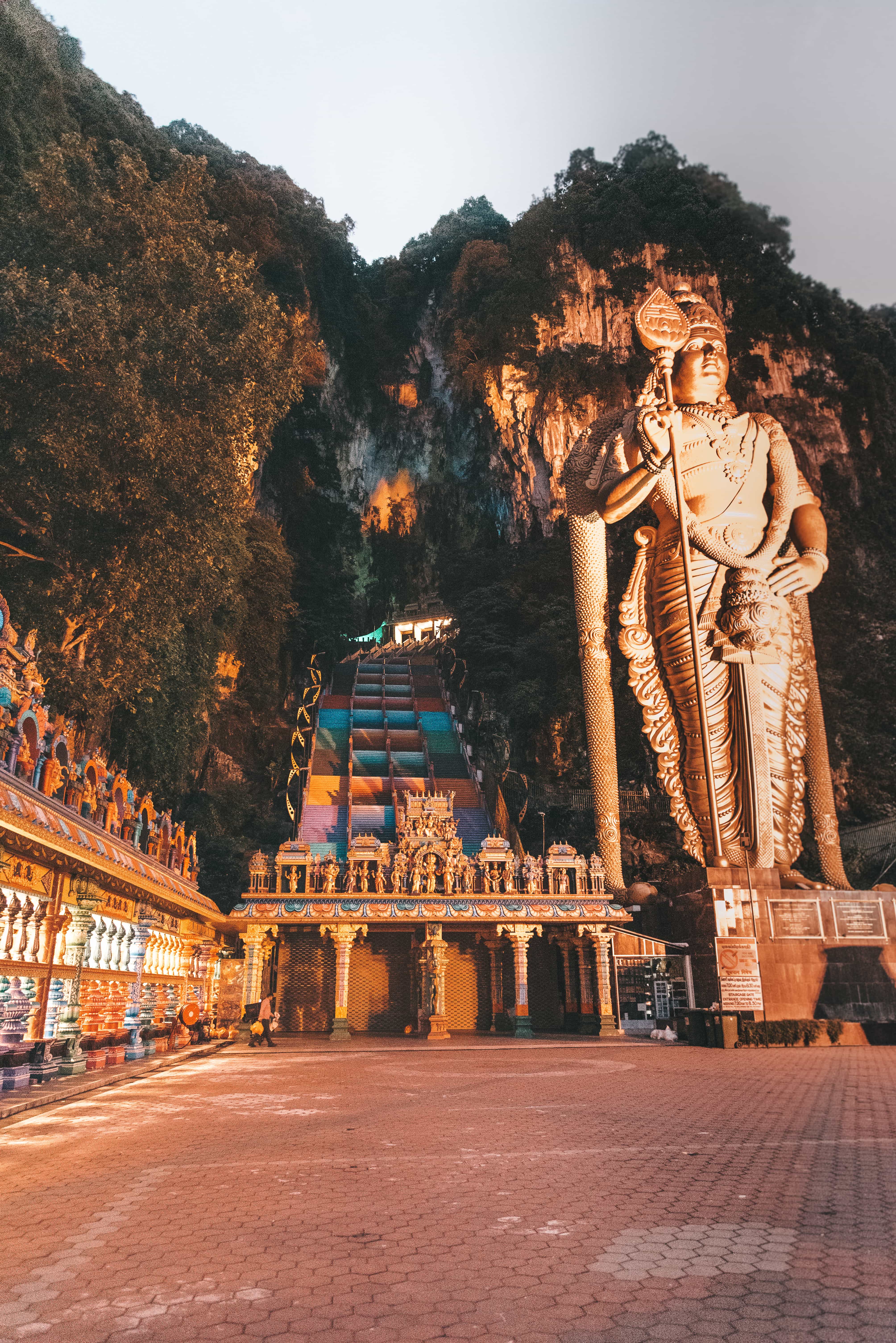 How to get from Kuala Lumpur to Batu Caves Best Way 7 Travel to Batu Caves Thean Hou Temple Kuala Lumpur Travel Guide by Gamintraveler 8410