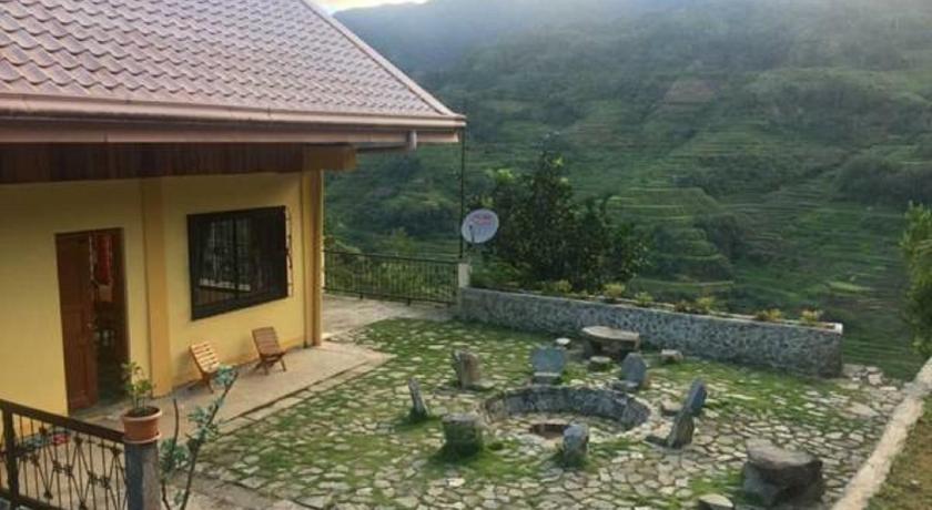 Trekkers Lodge and Cafe