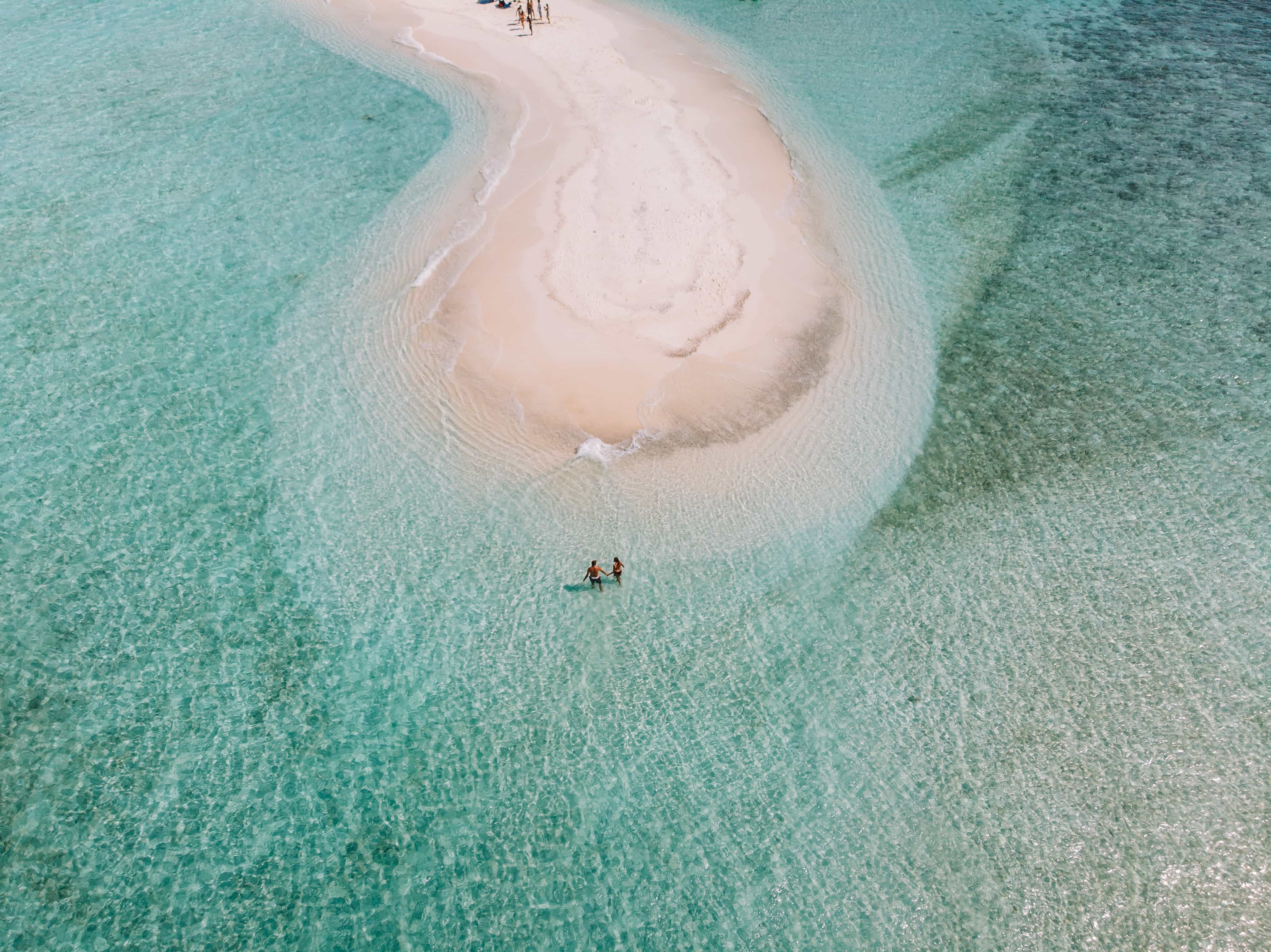 how to get to Thulusdhoo island, sand bank in Thulusdhoo, things to do in Thulusdhoo Island, Thulusdhoo island travel guide