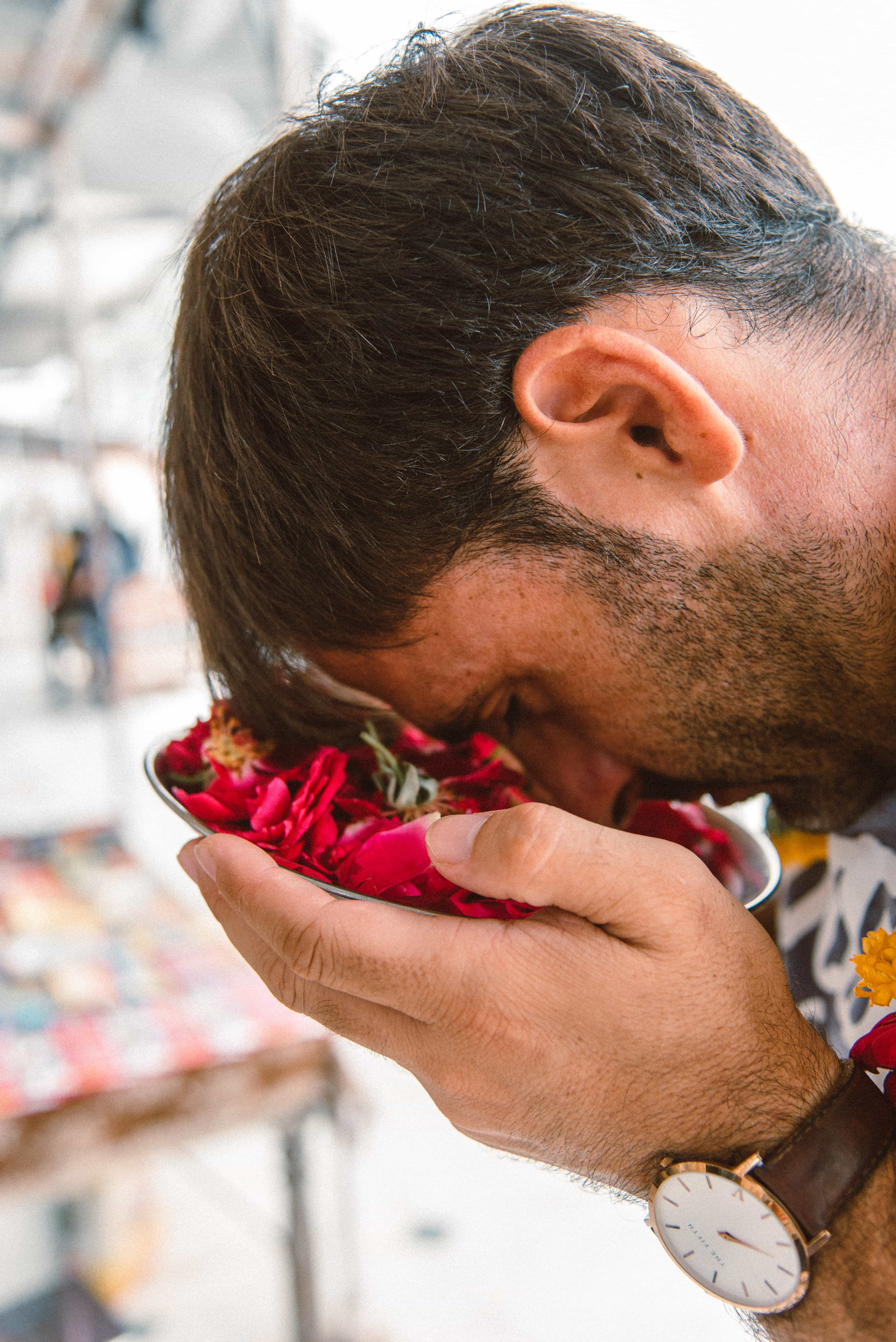 7 Tourist Traps to Avoid in India And How To Avoid Them 10 7 Tourist Traps to Avoid in India (Travel Guide) And How To Avoid Them, Getting blessed in Pushkar