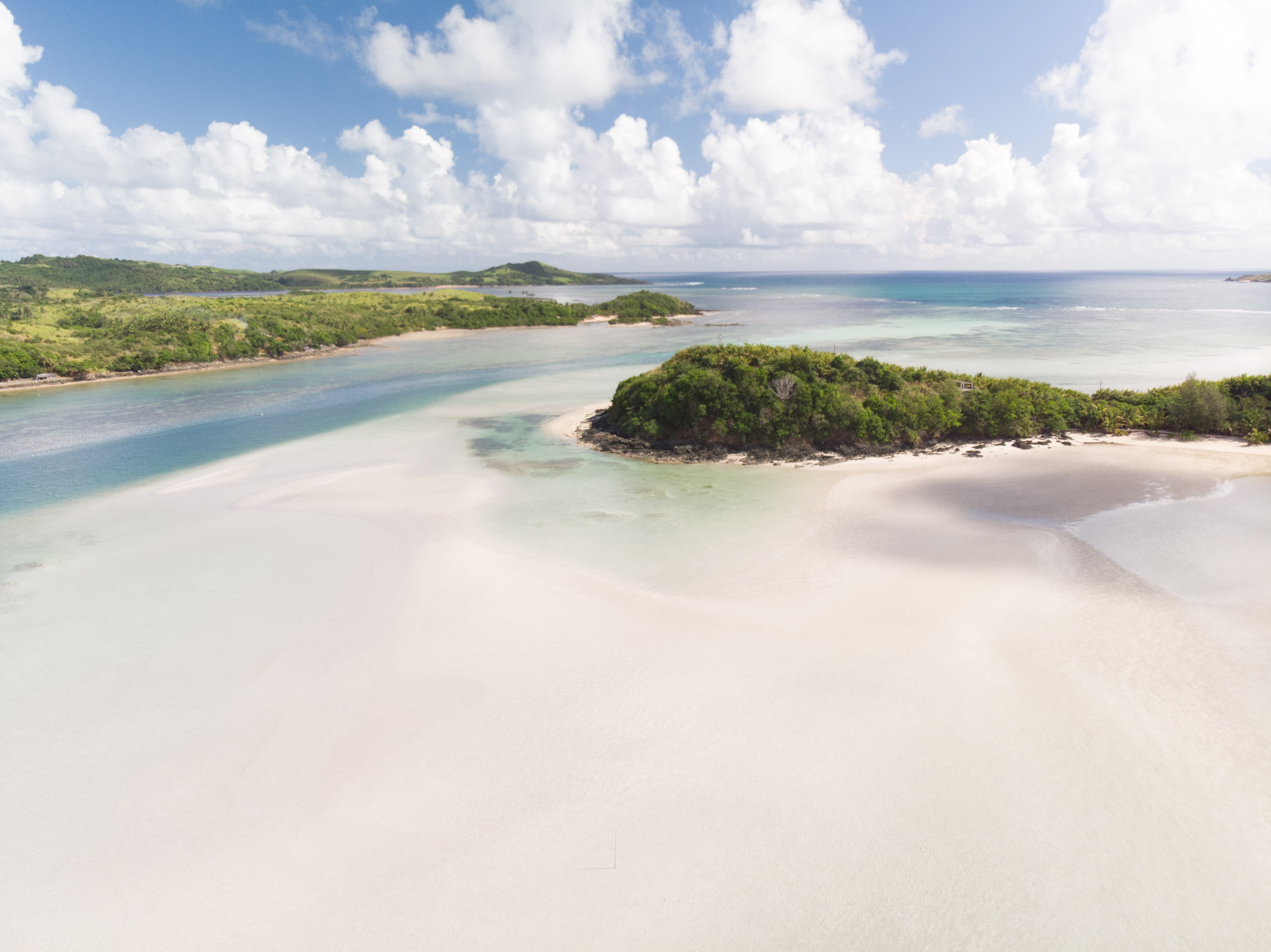 Calaguas Island itinerary, This is another island stop when you get a tour in Calaguas - the Pinagcastillohan Sand bar, Calaguas Island sand bar