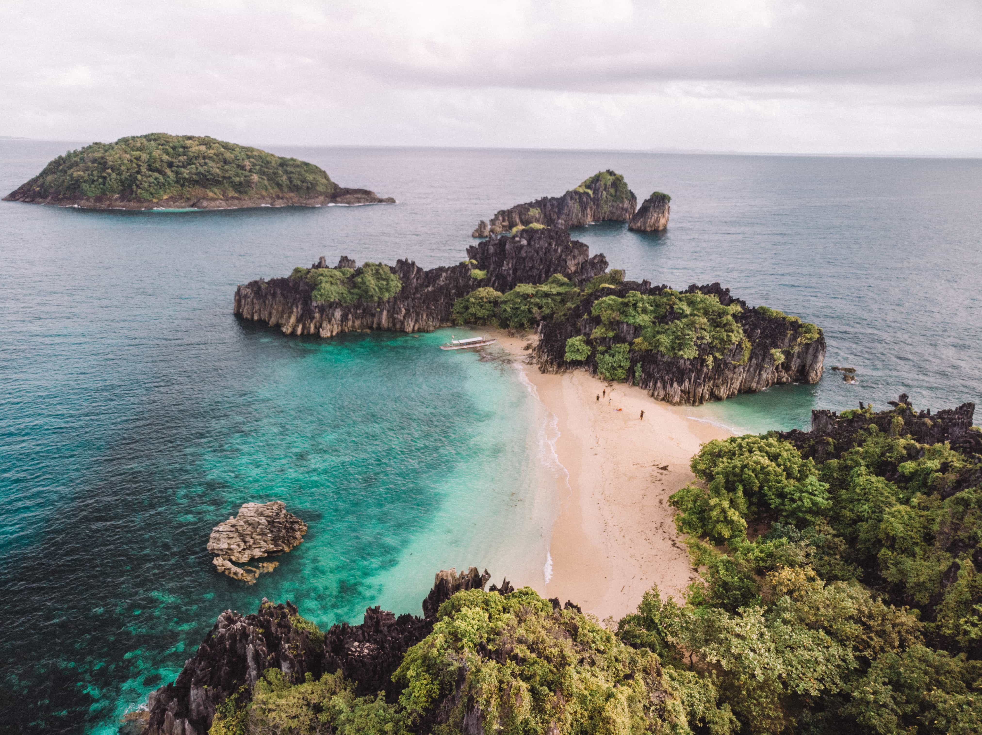 , How to get to Caramoan, Lahos Beach