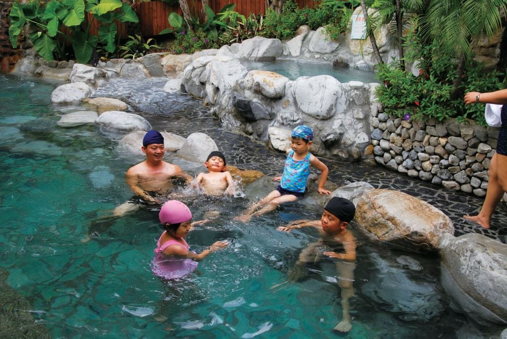 19 Taichung Tourist Spots And Things to do in Taichung & Itinerary 20 Dakeng Hot Spring