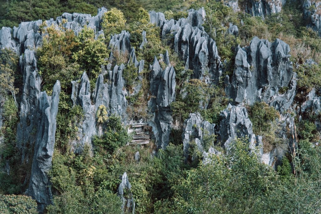 21 Awesome Sagada Tourist Spots And Things to do in Sagada (Sagada Travel Guide) 6 Hagging coffins, Sagada tourist spots, Sagada travel guide