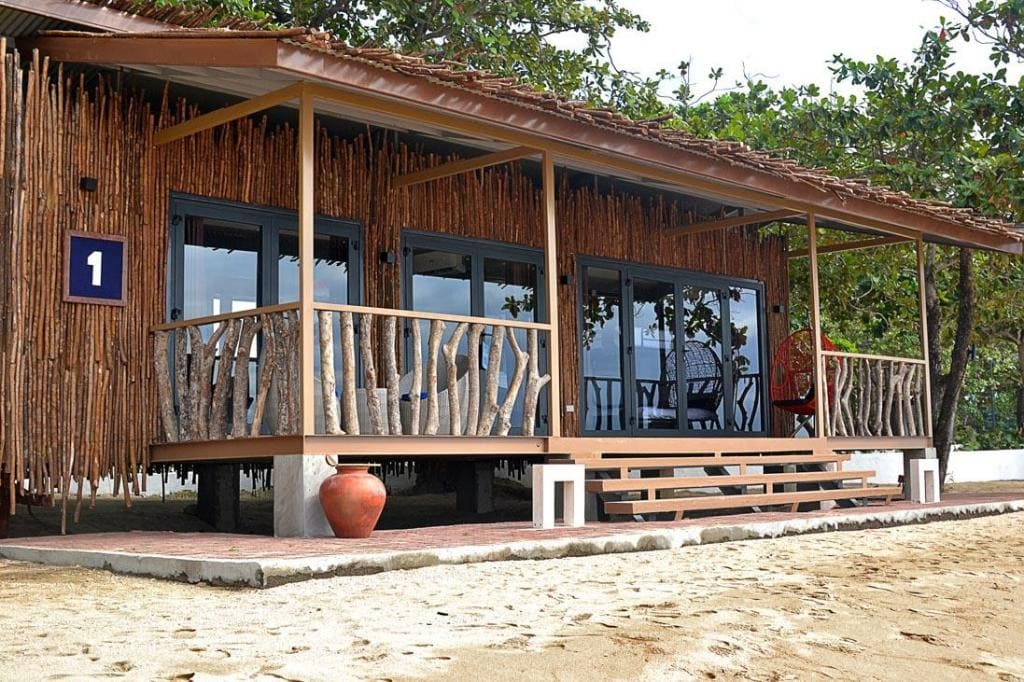 30 Best Beach Resorts in Batangas 32 Crusoe Cabins, beach resorts in calatagan, calatagan beach resort, calatagan beach, beaches in calatagan