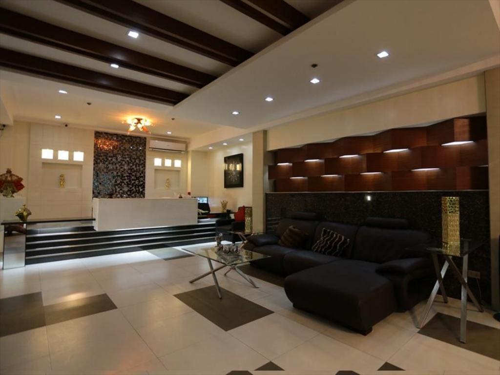 Ey Miner Suites Borromeo Branch, hotels in Surigao city