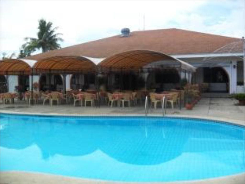 30 Best Beach Resorts in Batangas 35 Lago de Oro Hotel, beach resorts in calatagan, calatagan beach resort, calatagan beach, beaches in calatagan