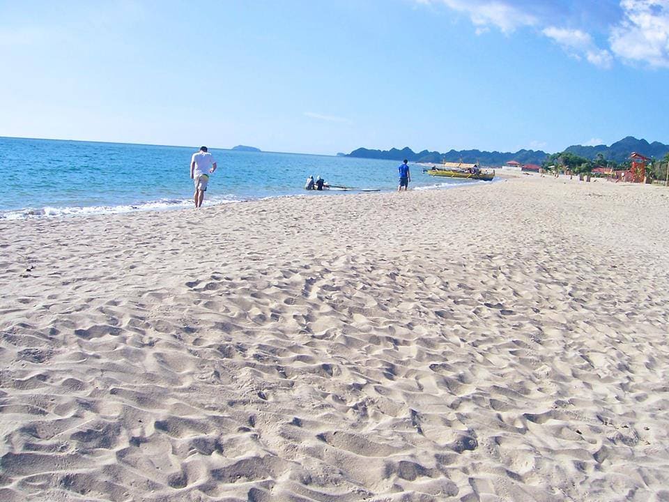 Sipalay Beaches: 13 Beaches in Sipalay And Resorts in Sipalay 9 Poblacion Beach, sipalay beach resorts, sipalay resorts, sipalay beach, beach resorts in sipalay, resorts in sipalay, sipalay beaches, beaches in sipalay