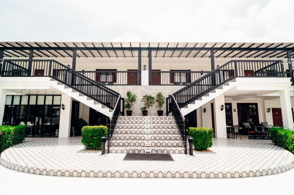 The Mansion, hotels in Clark, hotels in Clark Pampanga
