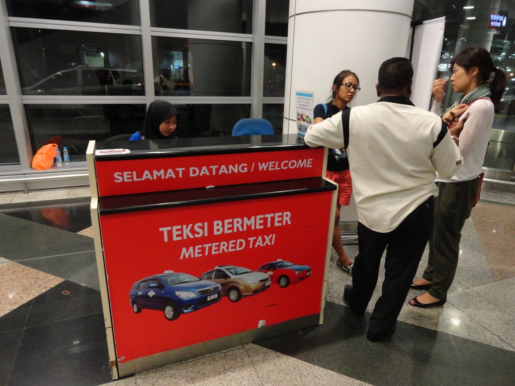 kuala lumpur airport to city, kuala lumpur airport transfer, kl sentral to klia2, kl sentral to klia, klia2 to kl sentral, klia express fare, klia to kl sentral, kuala lumpur airport to city center, taxi to kila, cheapest way from kuala lumpur airport to city, train from klia to kl sentral, kila to klia2, bus from kl sentral to klia2
