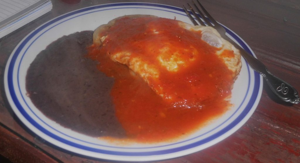 Guatemala travel tips, things to know before visiting Guatemala, facts about Guatemala, huevos rancheros, guatemala food, guatemalan food, guatemalan desserts, guatemalan tamales, guatemalan cuisine, guatemalan dishes, guatemala dishes, guatemalan street food, dishes from guatemala