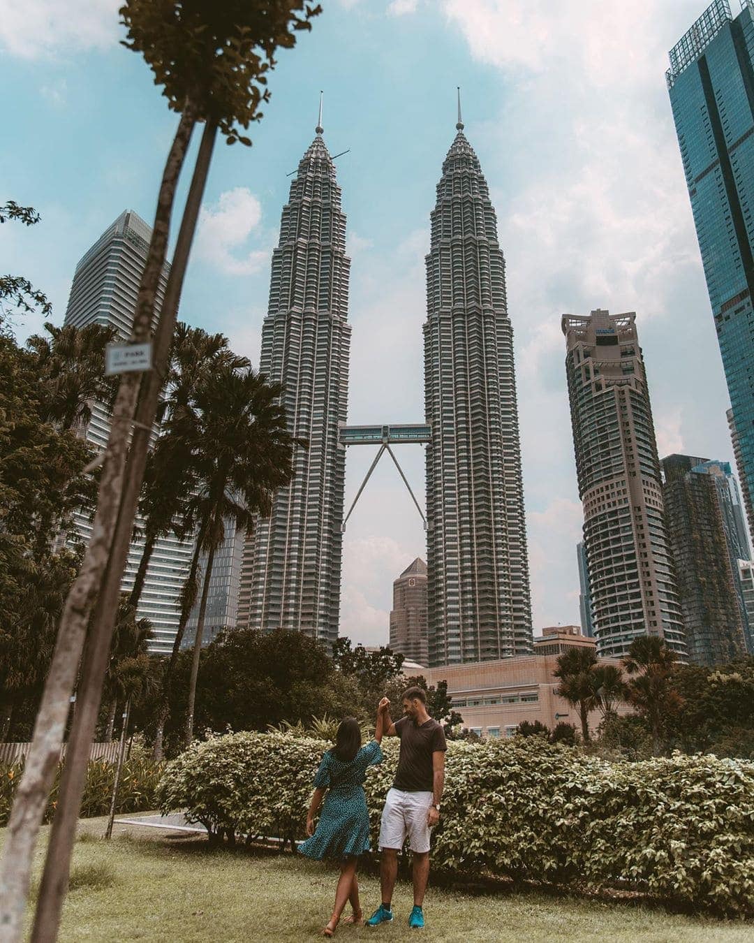 sim card in Malaysia airport, malaysia sim card, prepaid sim card malaysia, data sim card malaysia, best prepaid plan malaysia, malaysia tourist sim card, malaysia prepaid card, malaysia prepaid sim card comparison, best data plan malaysia, best sim card in malaysia, best internet plan malaysia
