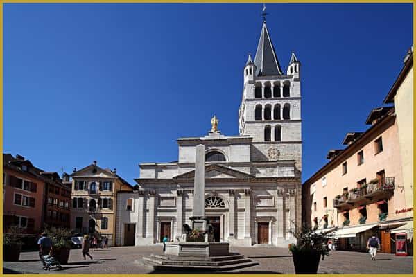 20 Best Annecy Tourist Spots And Things to Do in Annecy 13 Annecy tourist spots, things to do in Annecy, Eglise Notre-Dame de Liesse