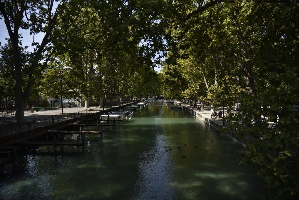 20 Best Annecy Tourist Spots And Things to Do in Annecy 10 Annecy tourist spots, things to do in Annecy, Lac d'Annecy, Pont des Amours, Bridges in Annecy