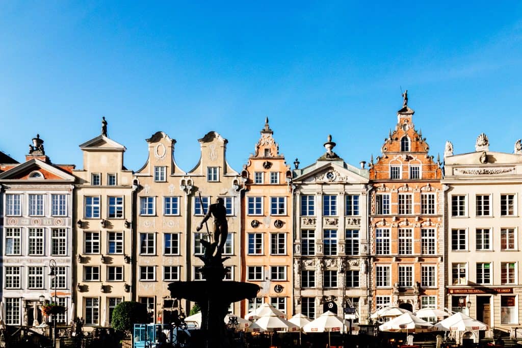 poland tourist sim card, poland sim card, prepaid sim card poland, sim card poland, poland sim card for tourist, food budget travel in poland, sim card Warsaw airport, cheapest sim card in Poland