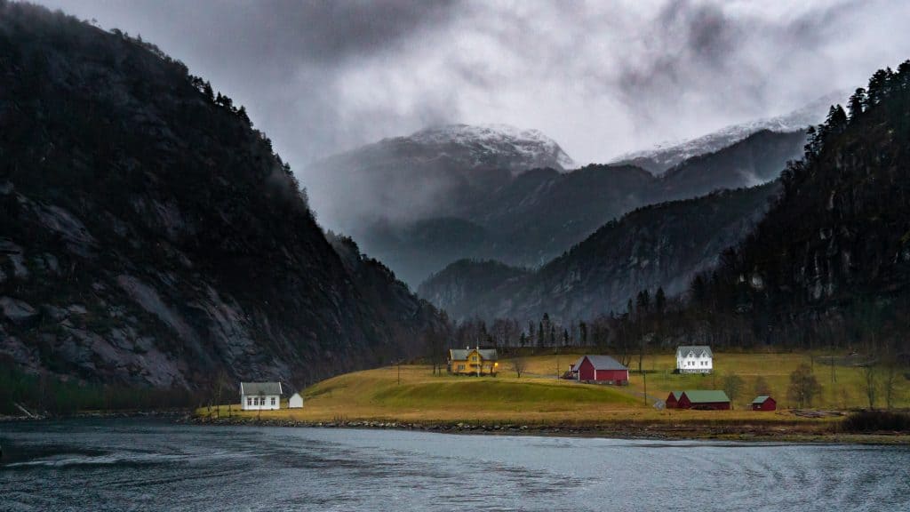 sim card Oslo airport, cheapest sim card in Norway, Norway sim card in the airport, norway sim card for tourist, norwegian sim card, norway tourist sim card, norway prepaid sim card, norway sim card, sim card norway, prepaid sim card norway