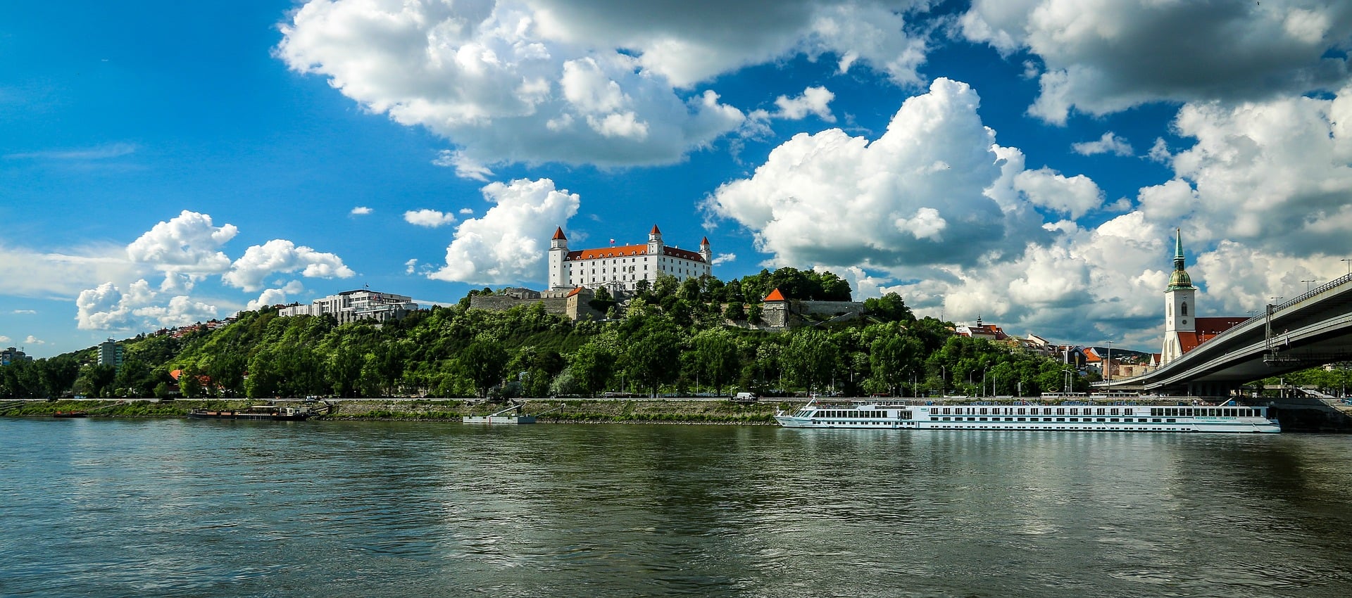 vienna airport to bratislava, bus vienna airport to bratislava, How To Get From Vienna Airport To Bratislava