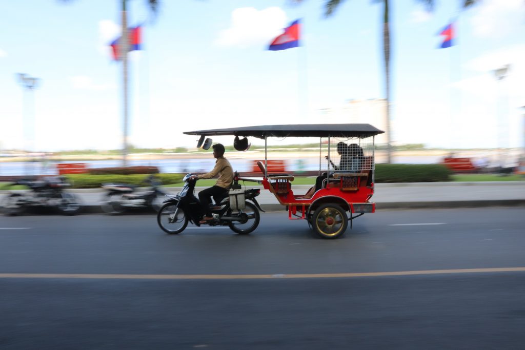 40 Cambodia Travel Tips And Things To Know Before Visiting Cambodia For First Timers 8 Cambodia travel tips, things to know before visiting Cambodia, facts about Cambodia, siem reap airport to city, How To Get From Siem Reap To City Center