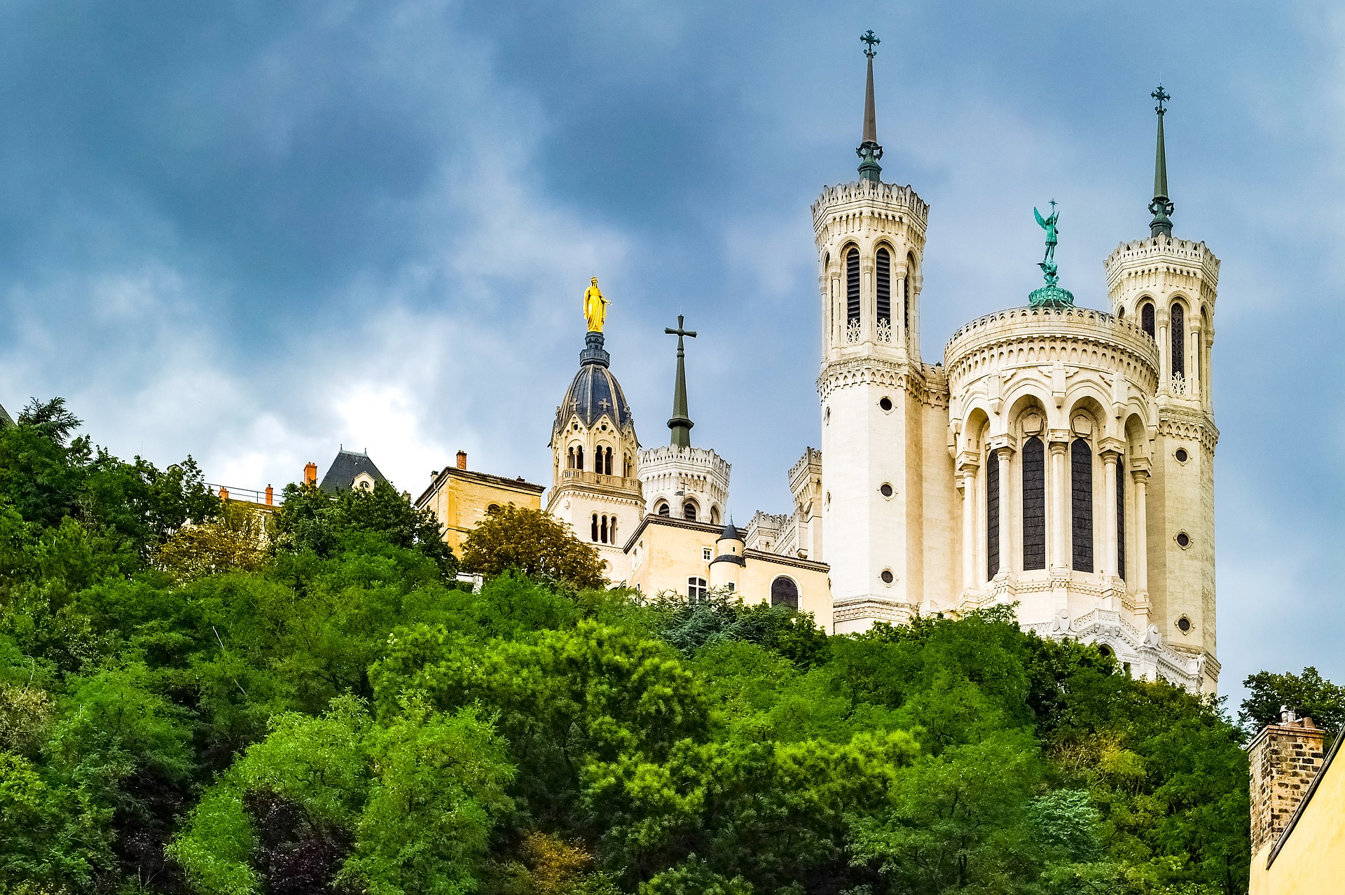 lyon airport to city, lyon airport to city center, How To Get From Lyon Airport To City Center