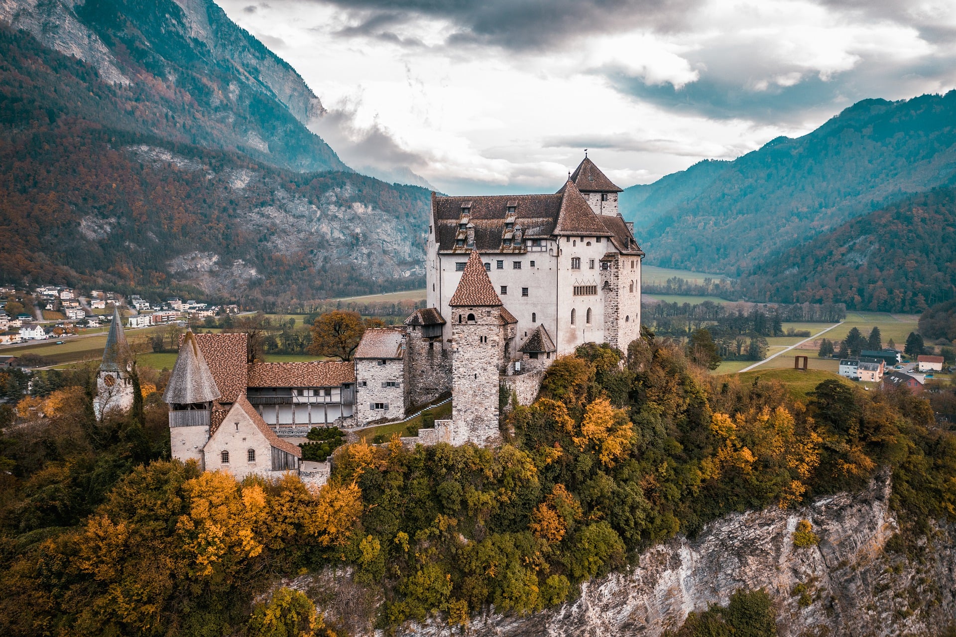 zurich airport to vaduz, zurich to vaduz bus, How To Get From Zurich Airport To Vaduz