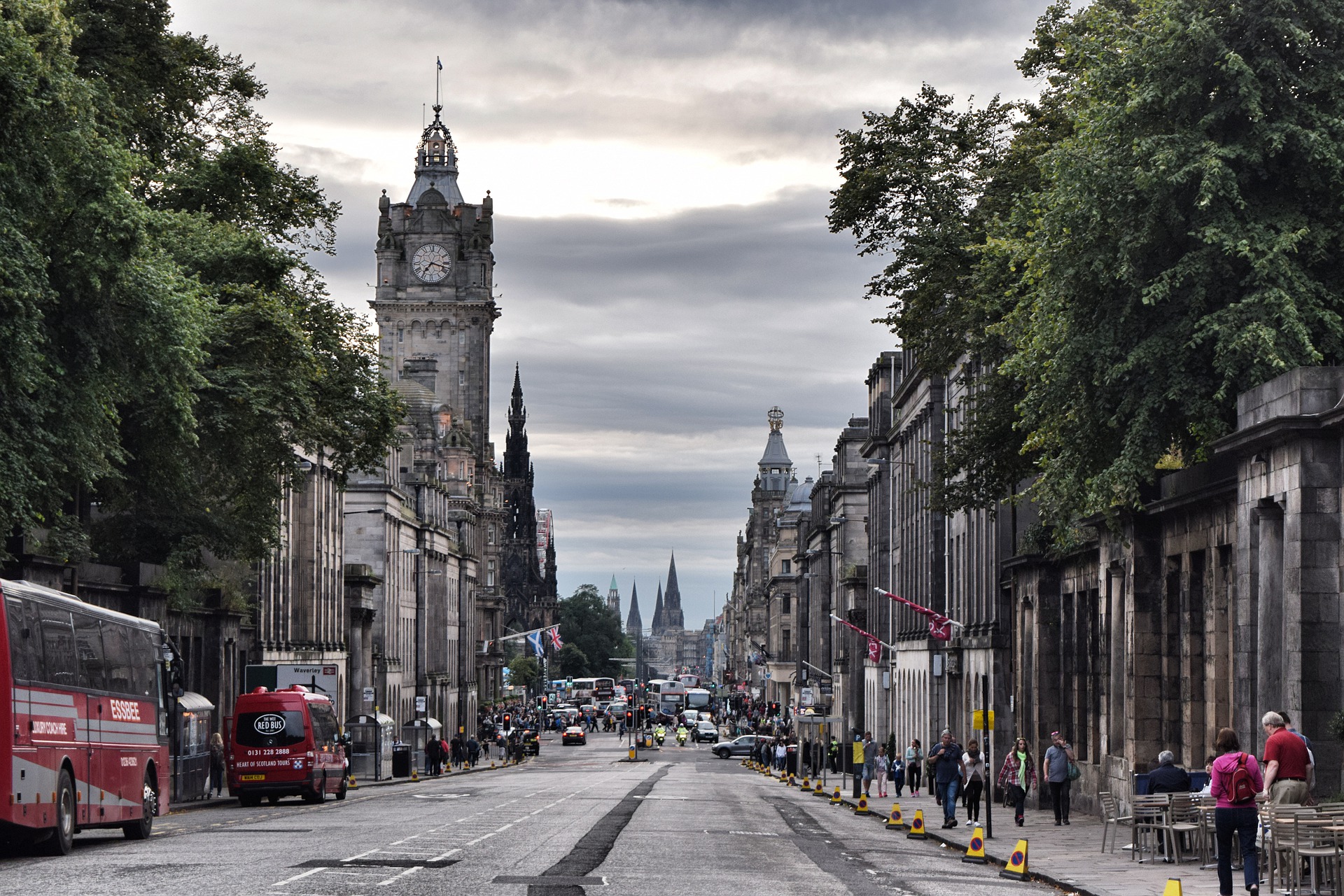 7 Common Mistakes To Avoid In Edinburgh, , 10 European Bucket List Destinations8 Expensive Cities to Avoid on Your Next Trip And Alternative Cities To Visit, Edinburgh Airport to city center, Edinburgh Airport to city, How To Get From Edinburgh Airport To City Center